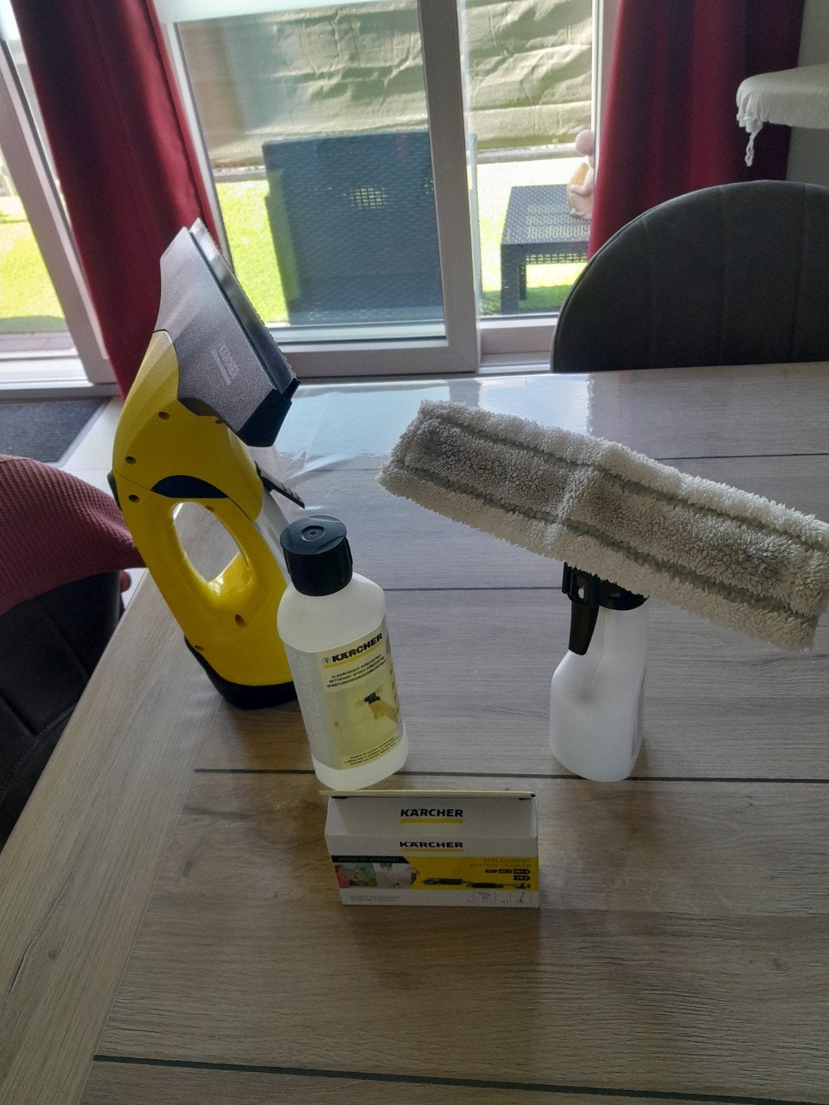 karcher lave vitres avec son produit, Enlèvement