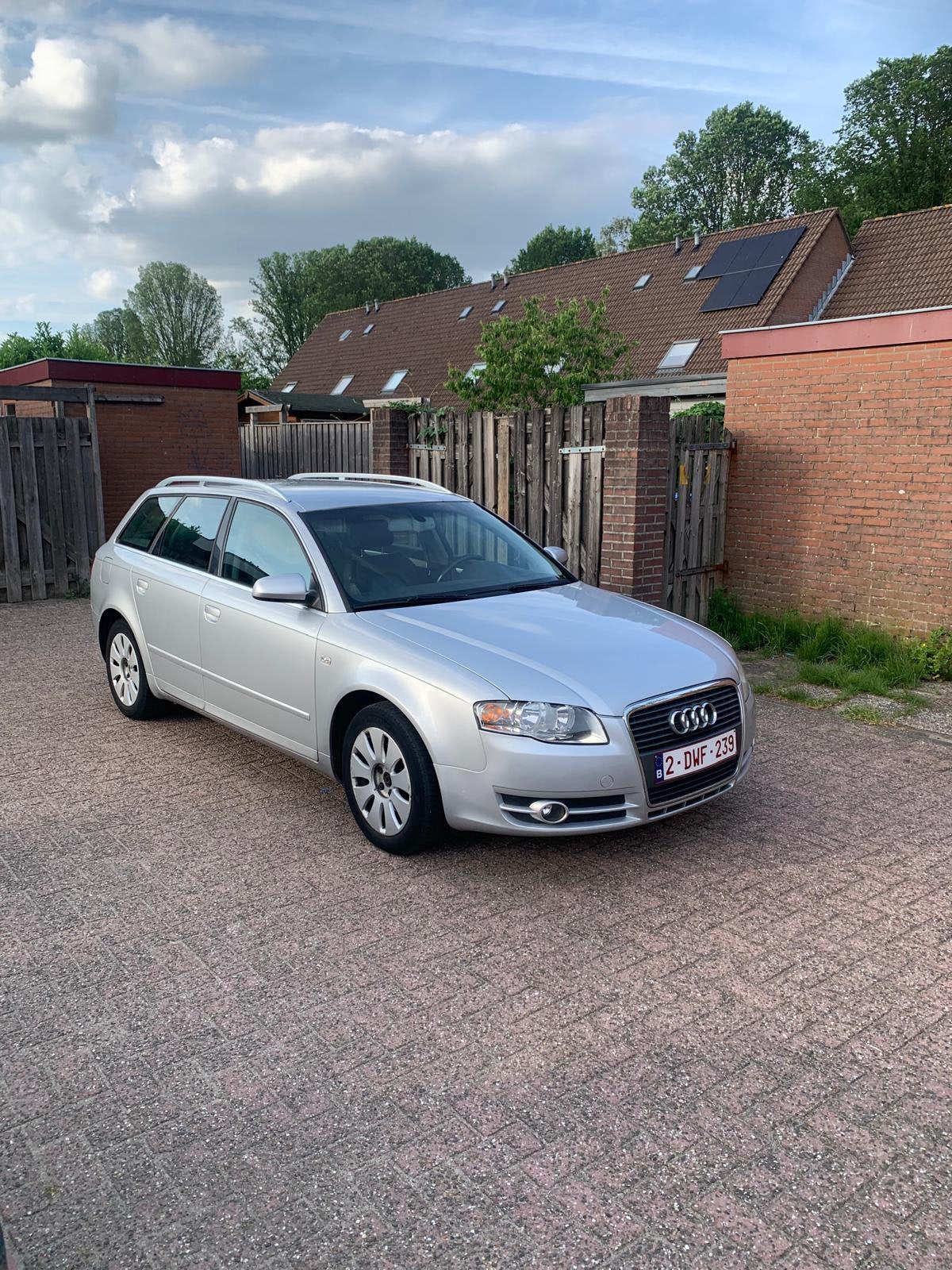 Audi A4 1.9tdi, Cuir, Argent ou Gris, Achat, Boîte manuelle