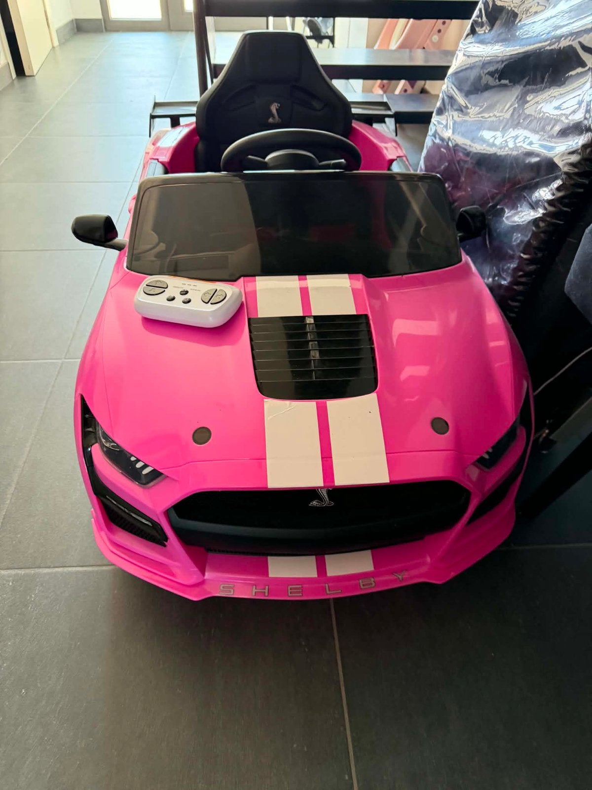 Elektrische kinderauto, Ophalen, Zo goed als nieuw