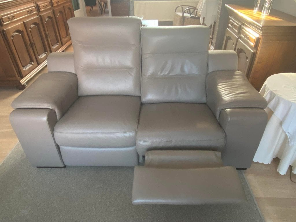 Comfortabele lederen 2-zits zetel met elektrische relax, Huis en Inrichting, Ophalen, 100 tot 125 cm, 150 tot 200 cm, Tweepersoons