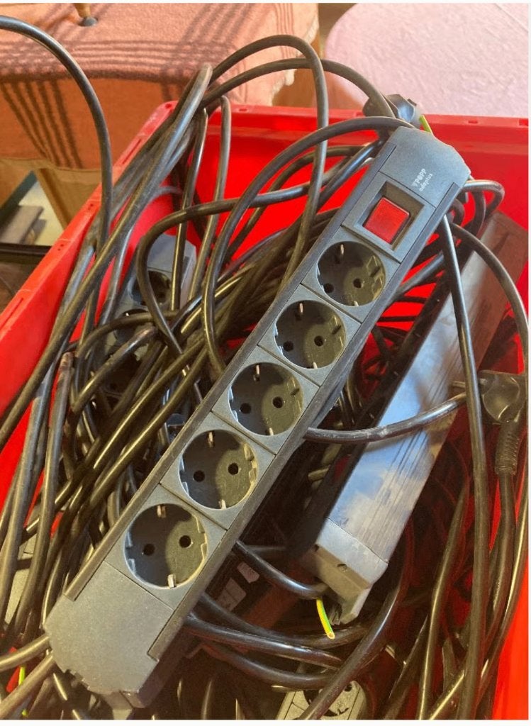 partij van 12 multistekkers met schakelaar en lange kabel, Ophalen, Gebruikt, Schakelaar