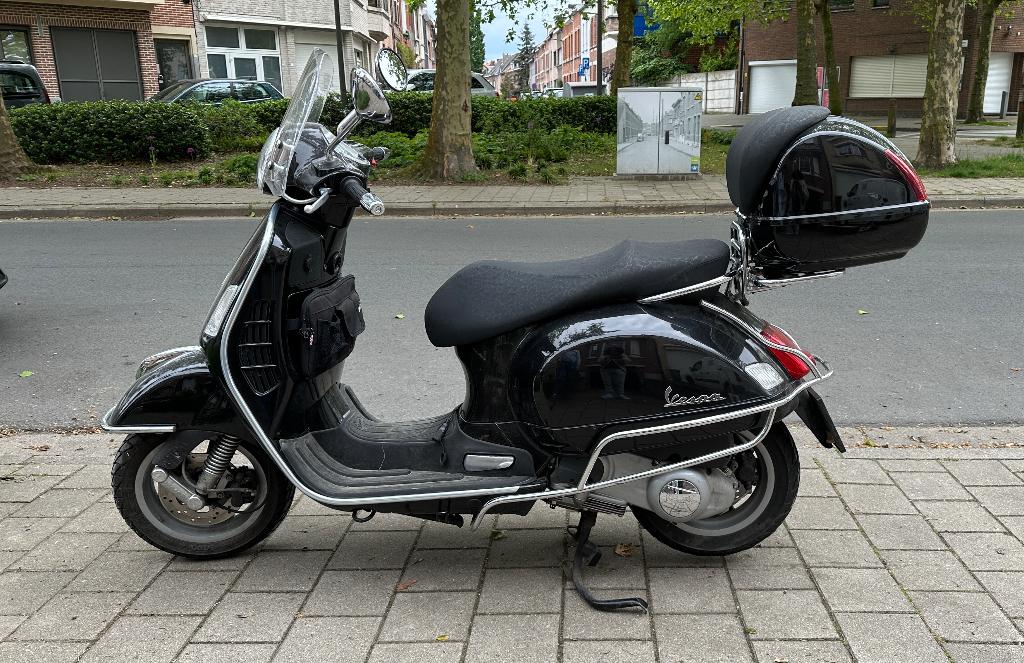 Vespa GTS 125 - 2011 - 3173 km - Orig. Accessoires -Topstaat, Motoren, Scooter, Gebruikt, Particulier, 11 kW of minder
