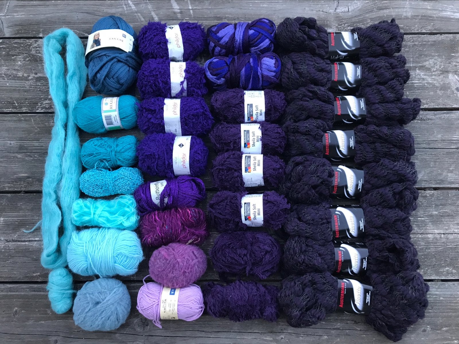 Breiwol Paars + Aqua (1600g / 30 bollen) alles voor 12,50€, Hobby & Loisirs créatifs, Tricot & Crochet, Enlèvement ou Envoi, Comme neuf