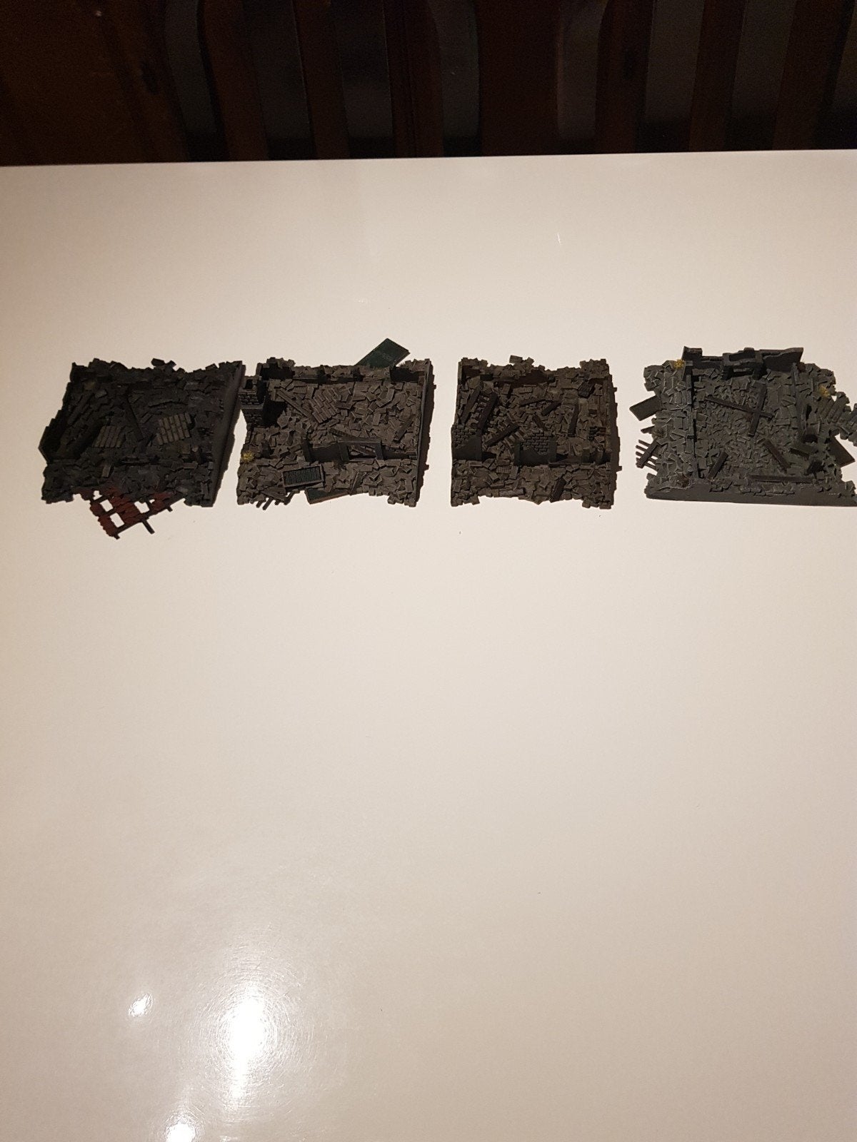 décor de wargaming sur table : 4 maisons/ruines, 28 mm, Peint, Enlèvement ou Envoi, Comme neuf, Accessoires
