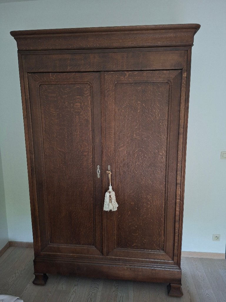 Antieke kast, Ophalen