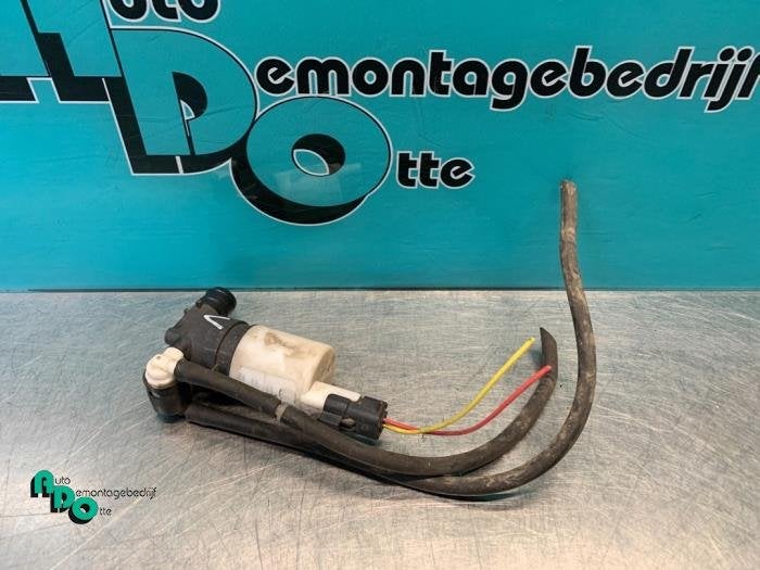Ruitensproeierpomp voor van een Citroen C4 Grand Picasso (C4, Gebruikt, -, Ophalen of Verzenden, -