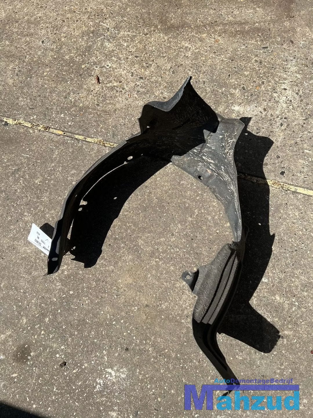 MAZDA DEMIO links voor modderkuip 1996-2003, Shinchi, Fuchu-Cho 3-1
730-8670  Hiroshima, Mazda Motor Corporation, Info@mazda.co.jp
