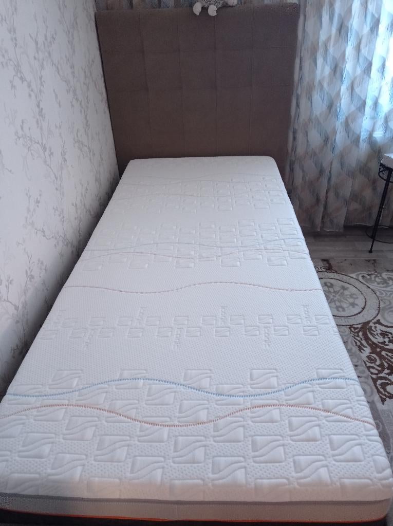 Lit électrique 90x200 haut de gamme Discflex + matelas-neuf, Maison & Meubles, Chambre à coucher | Lits, Neuf, 90 cm, Beige, Une personne
