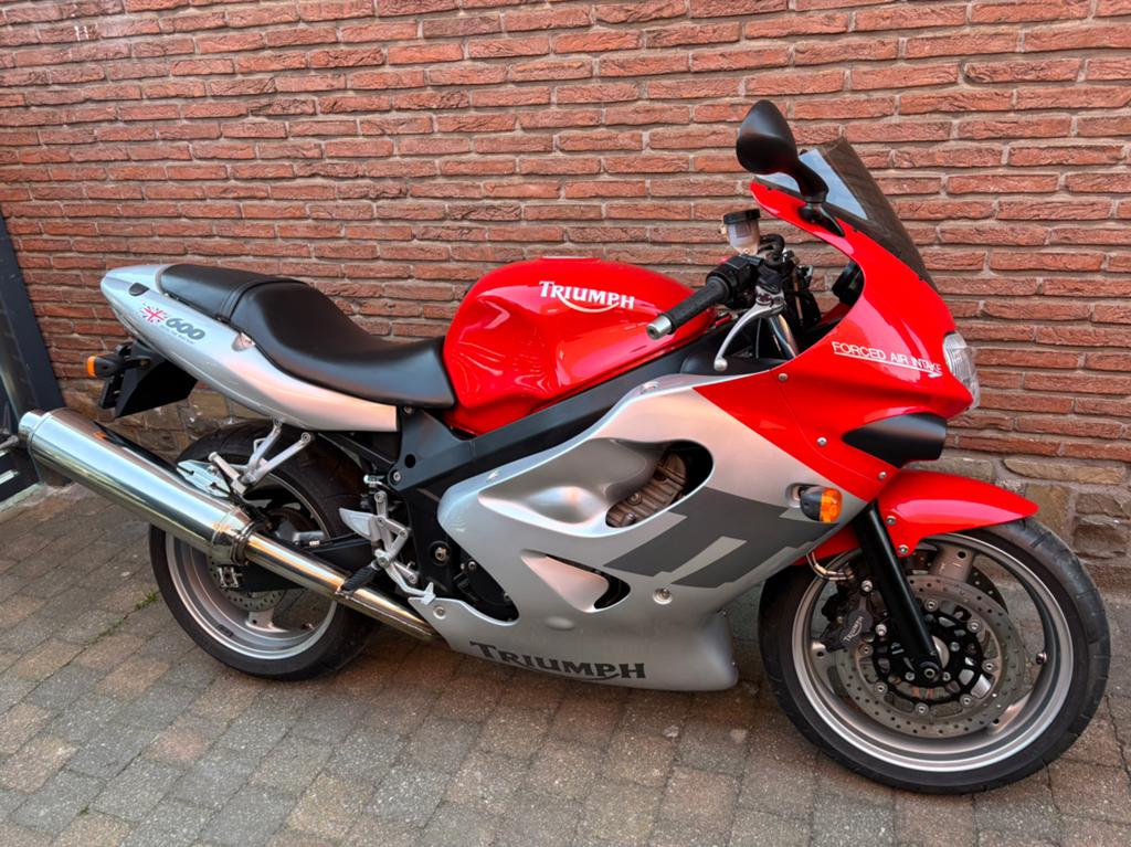 Triumph TT600 injectie 05/2001, Motoren, 4 cilinders, Gebruikt, Handgeschakeld, 600 cc