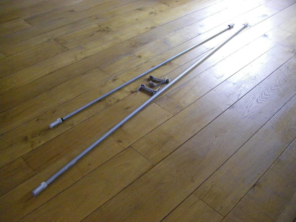 2 gordijnroedes, Maison & Meubles, Ameublement | Rideaux & Stores à lamelles, Utilisé, 150 à 200 cm, Gris, Enlèvement