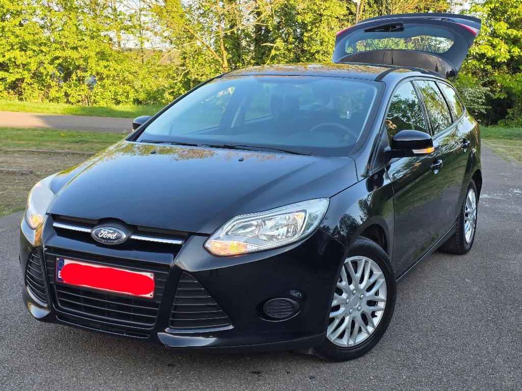 A Vendre Ford Focus 1 6Tdci 2012 avec ct - Ok, Auto's, Ford, Euro 5, Zwart, 4 cilinders, 1600 cc