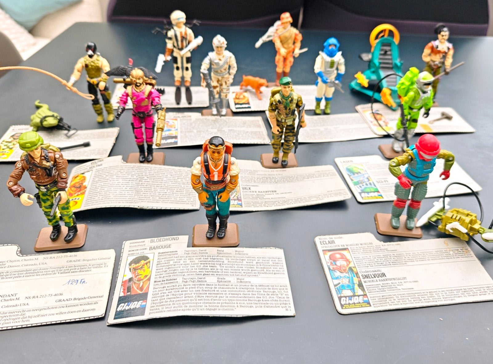 12 vintage GI Joe's jaren 80, Enlèvement