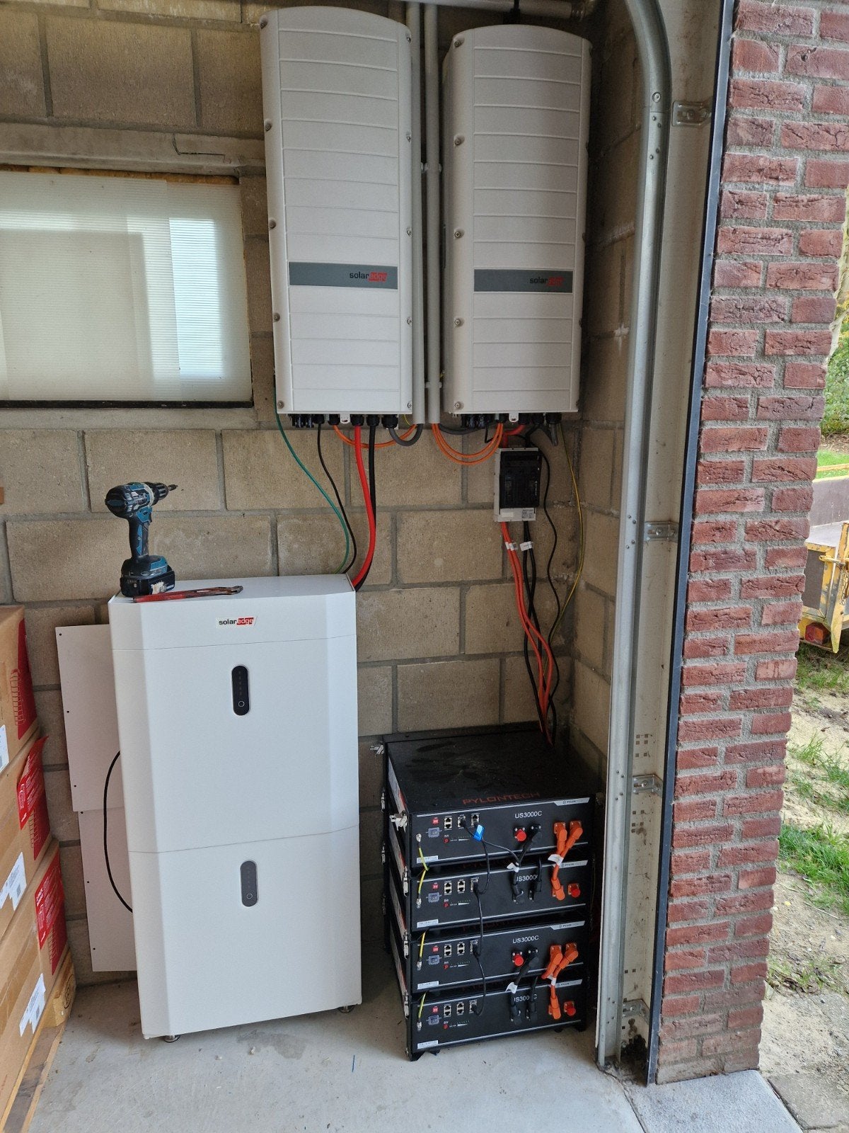 2x set SolarEdge SE10K-RWS48BEN4 met accus te koop. Gebruikt, Ophalen of Verzenden, Zo goed als nieuw