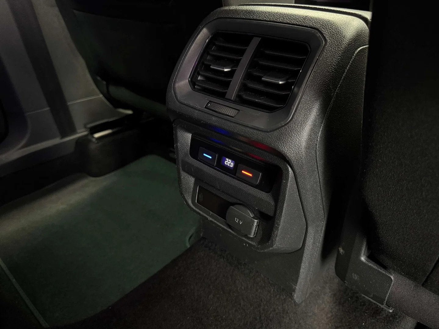 Volkswagen Tiguan Tiguan 2.0 TDi SCR 4Motion R-Line DSG, Auto's, Automaat, Gebruikt, 4 cilinders, Adaptive Cruise Control