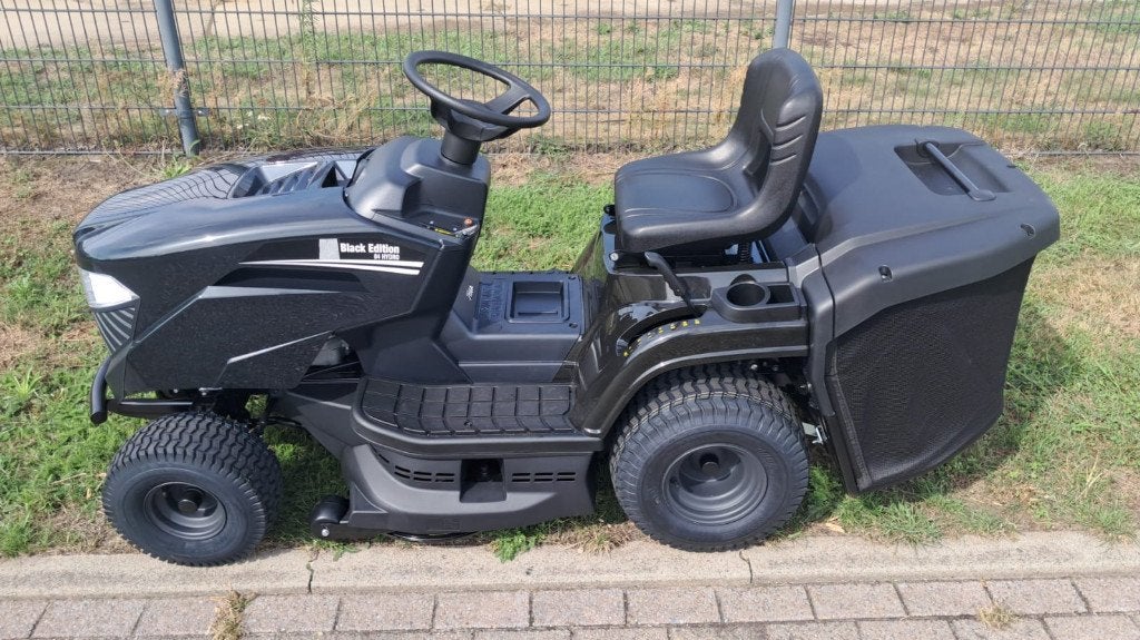 Zitmaaier Stiga Black Edition 84  NEUF!!!!, Verzenden, Nieuw, 20 m² of meer, Gras