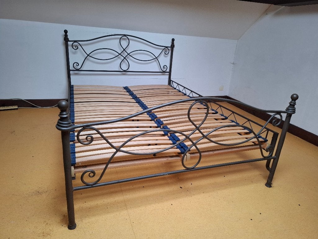 Lit, Maison & Meubles, Gris, 140 cm, Enlèvement, Utilisé