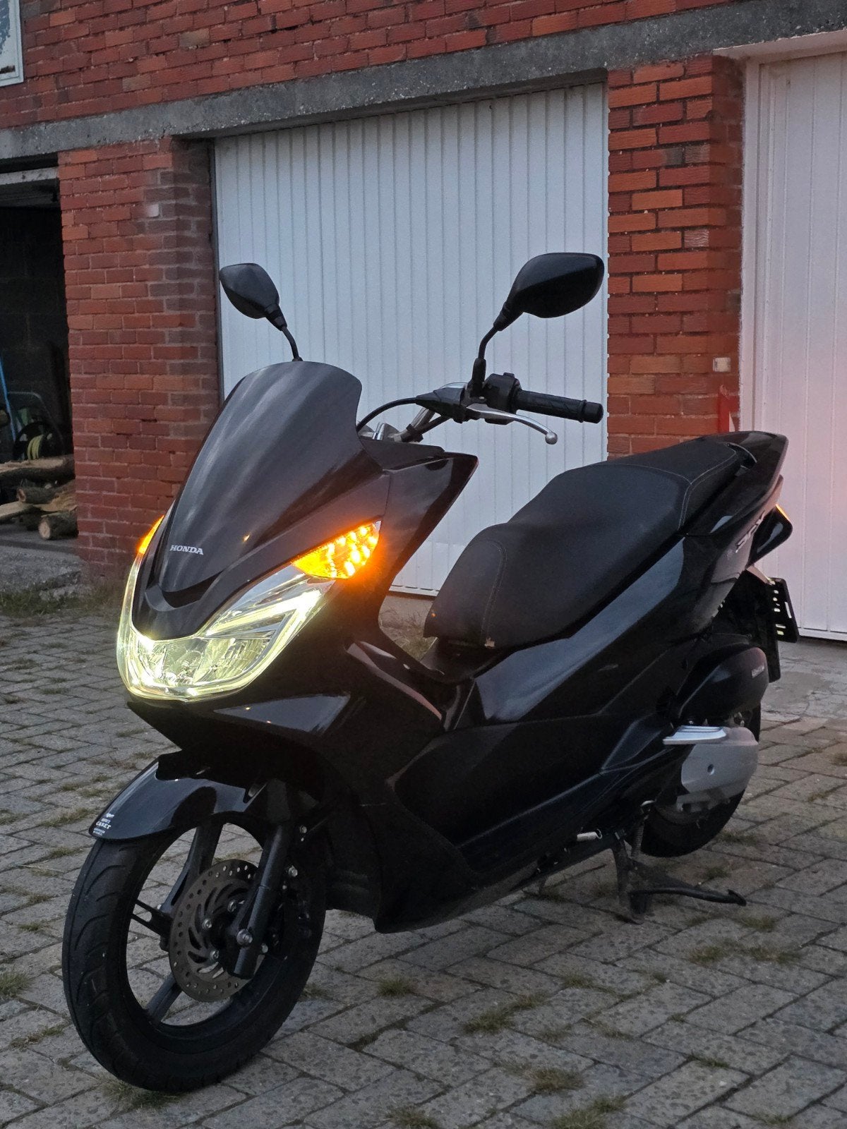HONDA PCX 125CC 8800KM, Motoren, Particulier, 125 cc, Automaat, 1 cilinder