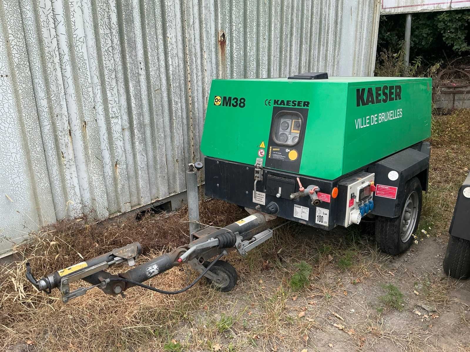 2004 Kaeser M38 Getrokken Schroefcompressor met stroomgroep, Gebruikt