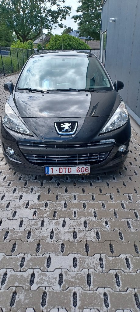Peugeot 207 1400 i, Auto's, Peugeot, Voorwielaandrijving, Euro 5, Stof, Zwart