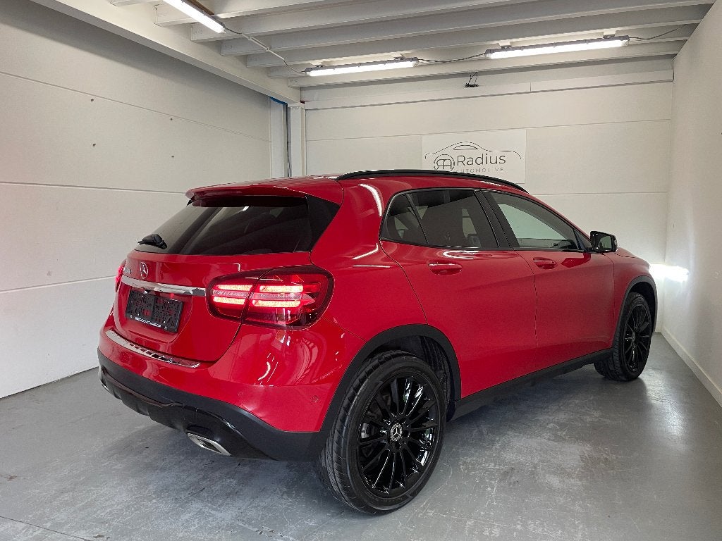 Mercedes-Benz - GLA200 - Sac de nuit - Jantes AMG, Autos, Rouge, Achat, Euro 6, Entreprise