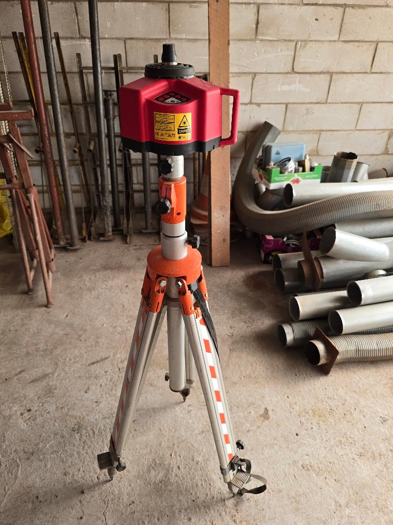 Laser op driepikkel, Doe-het-zelf en Bouw, Ophalen, Gebruikt, Overige meters
