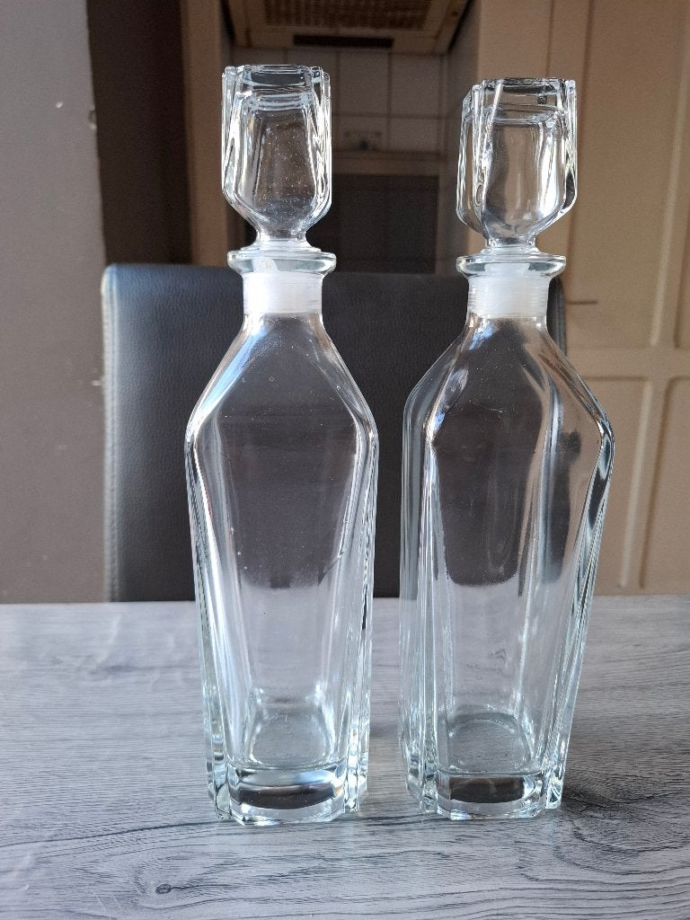 Glazen karaffen, Ophalen