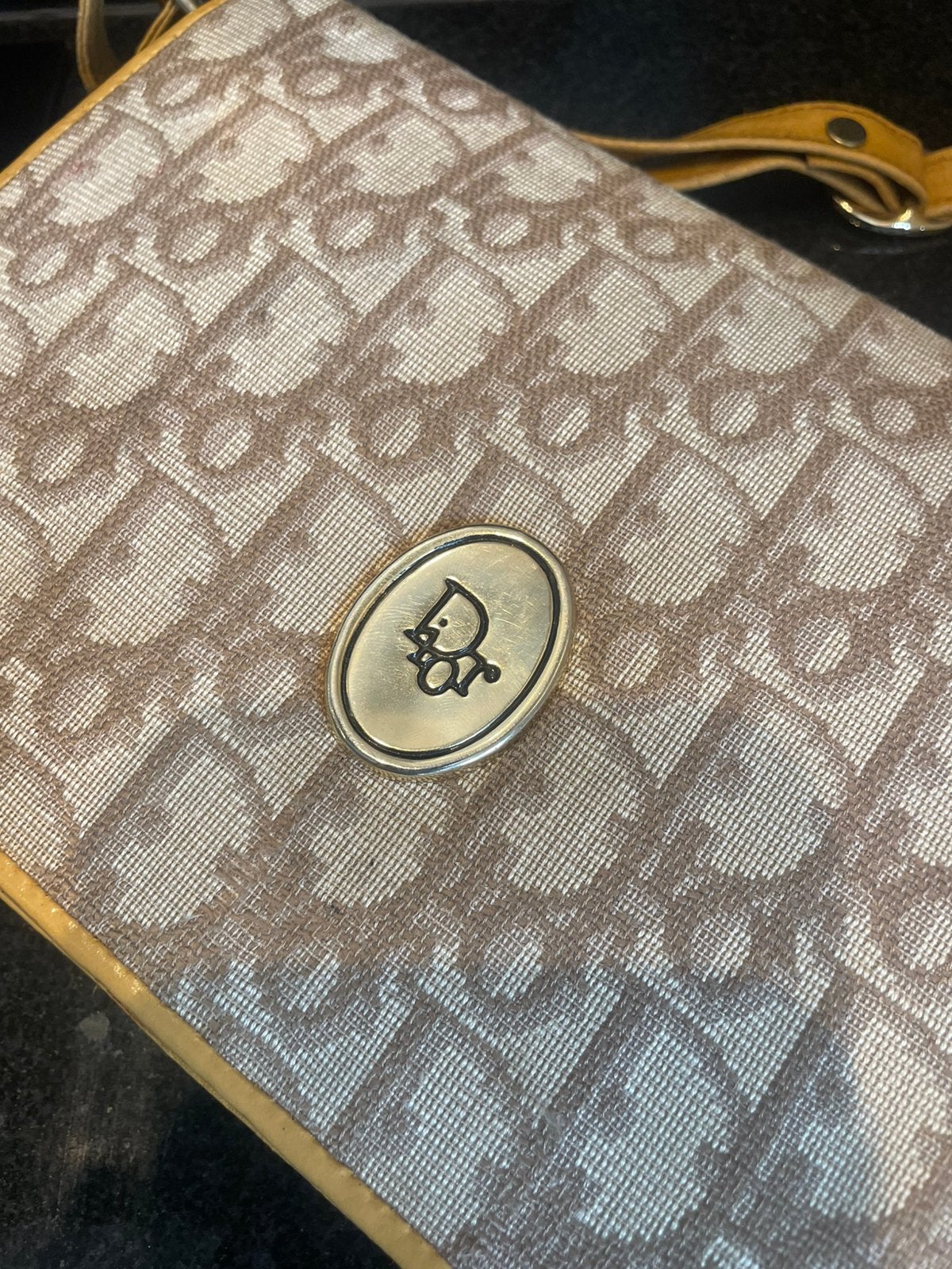 Vintage Christian Dior 30 Montaigne clutch,vintage,origineel, Ophalen, Zo goed als nieuw, Beige