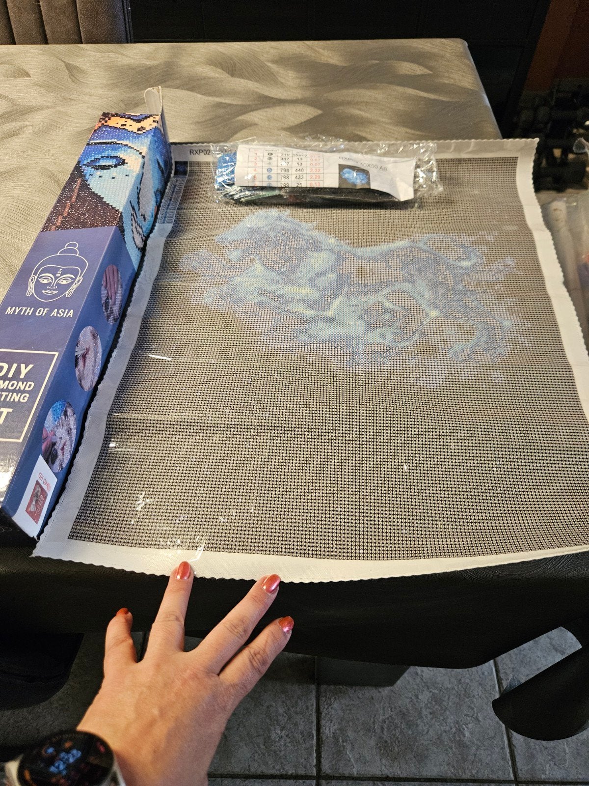 nouvelle peinture au diamant 40x50 constellation lion, Enlèvement