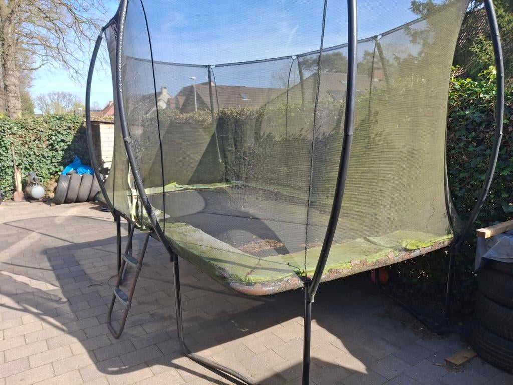 Trampoline EXIT 340 op 220, Enlèvement