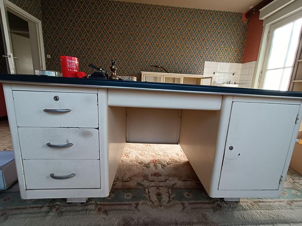 Vintage bureau, Huis en Inrichting, Ophalen, Gebruikt, Grijs