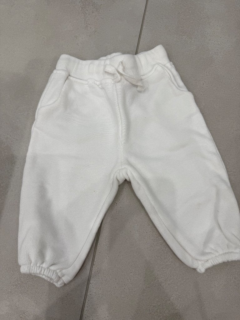 Pantalon training Zara blanc, Kinderen en Baby's, Babykleding | Maat 74, Broekje, Jongetje of Meisje, Ophalen of Verzenden, Zo goed als nieuw