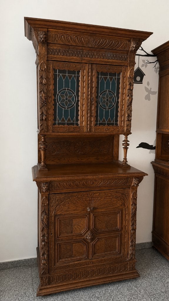 Magnifique paire de buffets anciens en bois massif sculpté, Antiquités & Art, Antiquités | Meubles | Armoires, Enlèvement