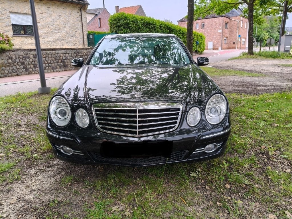 Mercedes E 200, Achat, Boîte manuelle, 5 portes, Berline