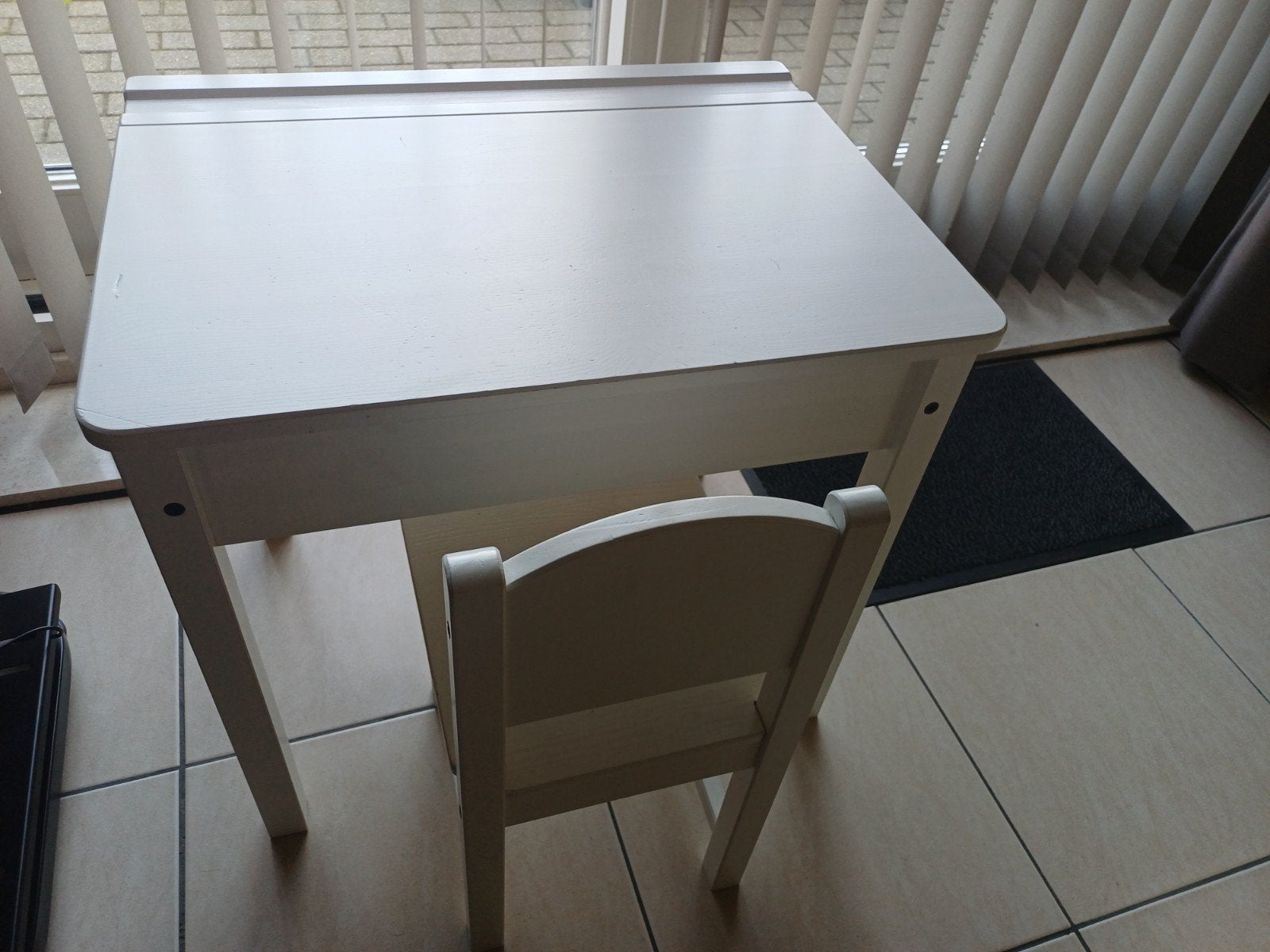 lessenaar/tafel met stoel, Ophalen