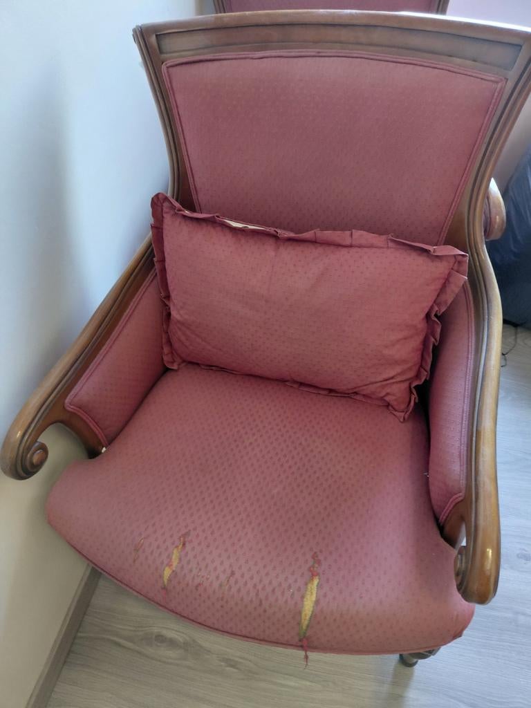 Gratis te herbekleden zetels, Ophalen
