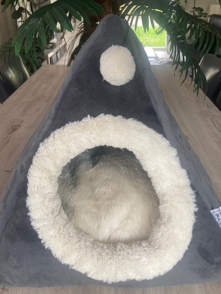 Nouveau ! Lit pour chat AniOne Pyramid (velours) — Gris/Ecru, Enlèvement ou Envoi, Neuf, Peluche