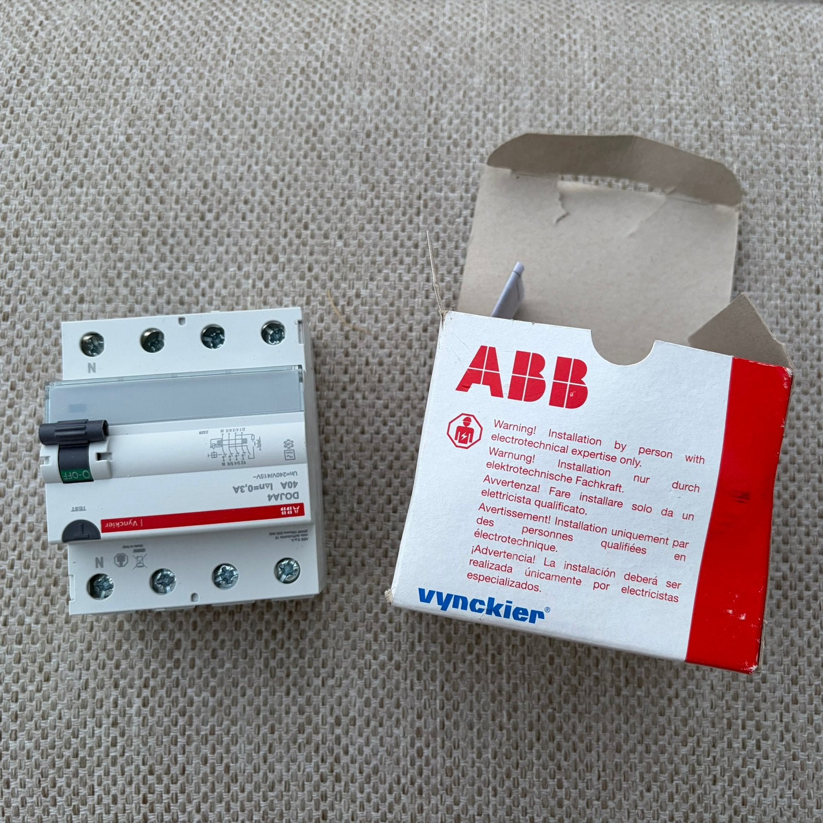 ABB Vynckier Differentiaalschakelaar 4P 40A 300mA (680203), Enlèvement, Comme neuf, ABB, Interrupteur différentiel