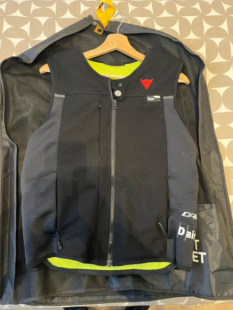 Airbag moto dainese, Enlèvement, Femmes