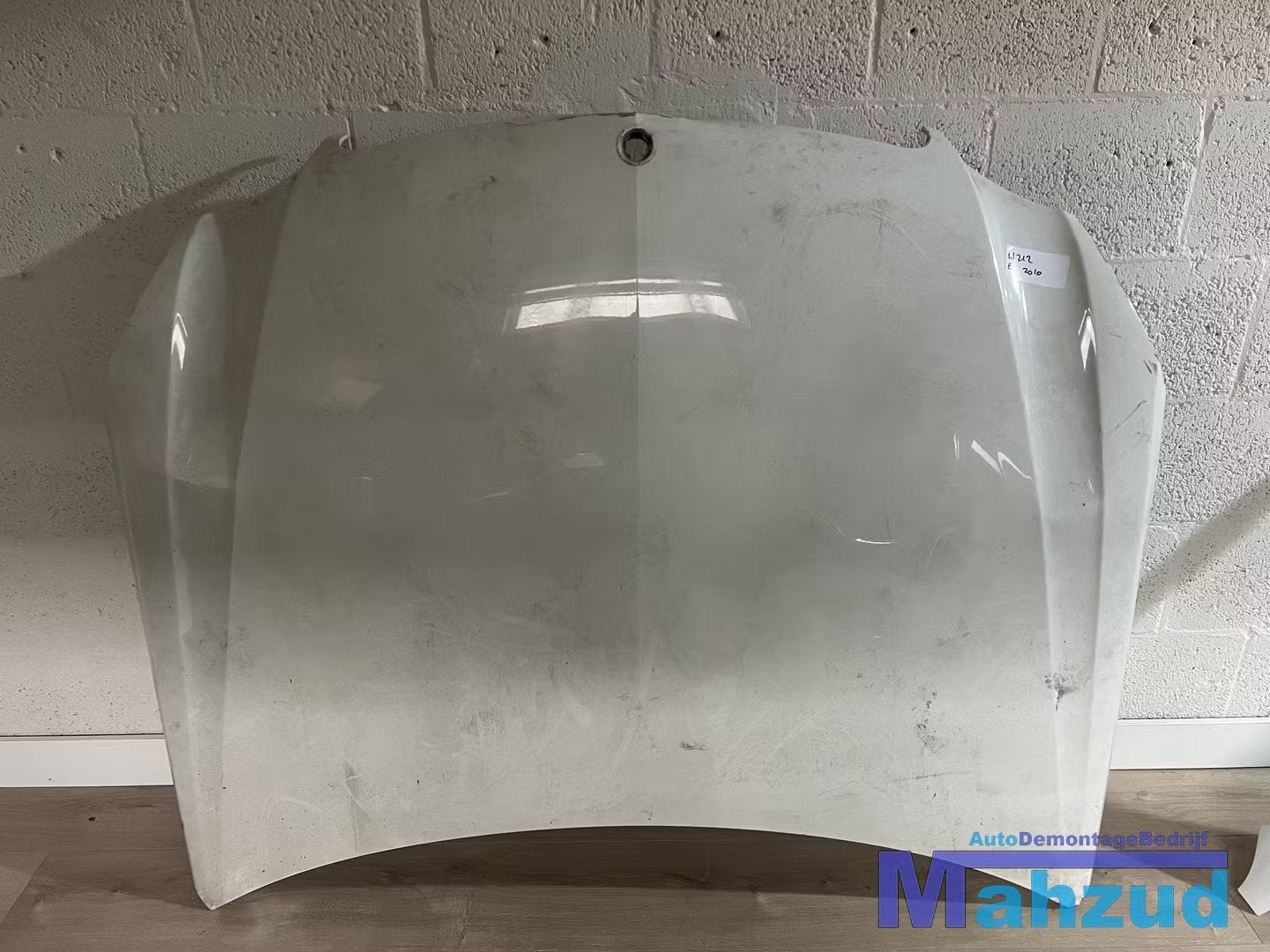 MERCEDES E KLASSE W212 Wit motorkap schade 2009-2013, Gebruikt, Mercedes-Benz AG, Mercedes-Benz, Mercedesstrasse 120
70372  Stuttgart, DE
