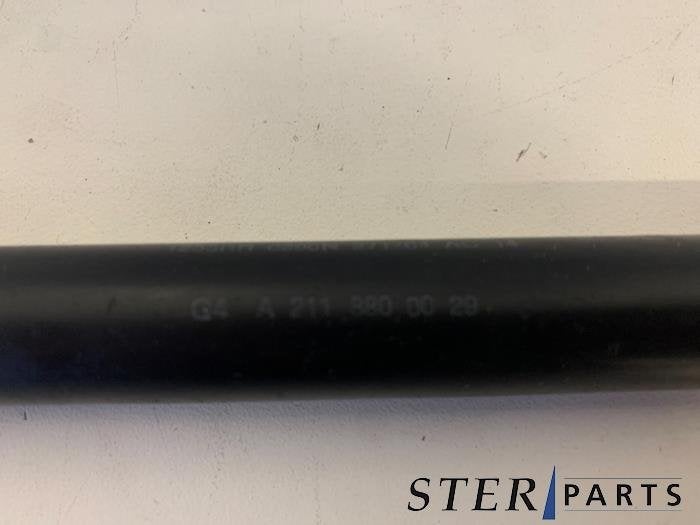 Amortisseur capot moteur gauche d'un Mercedes E-Klasse, 3 mois de garantie, Utilisé, -, -