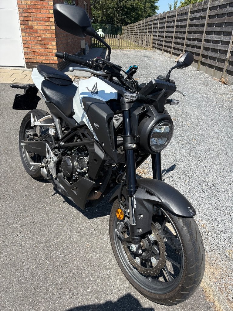 HONDA CB 125 R de 2025 avec 3561 km, Motos, Motos | Honda, Occasion, Permis Moto A1 minimum, Particulier, Éclairage LED