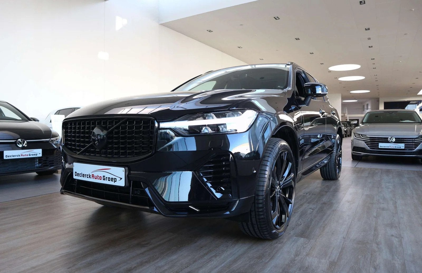 Volvo XC60 T6 AWD BLACK EDITION PLUS*FULL OPTION*TOPWAGEN !, Automaat, Gebruikt, 4 cilinders, 1969 cc