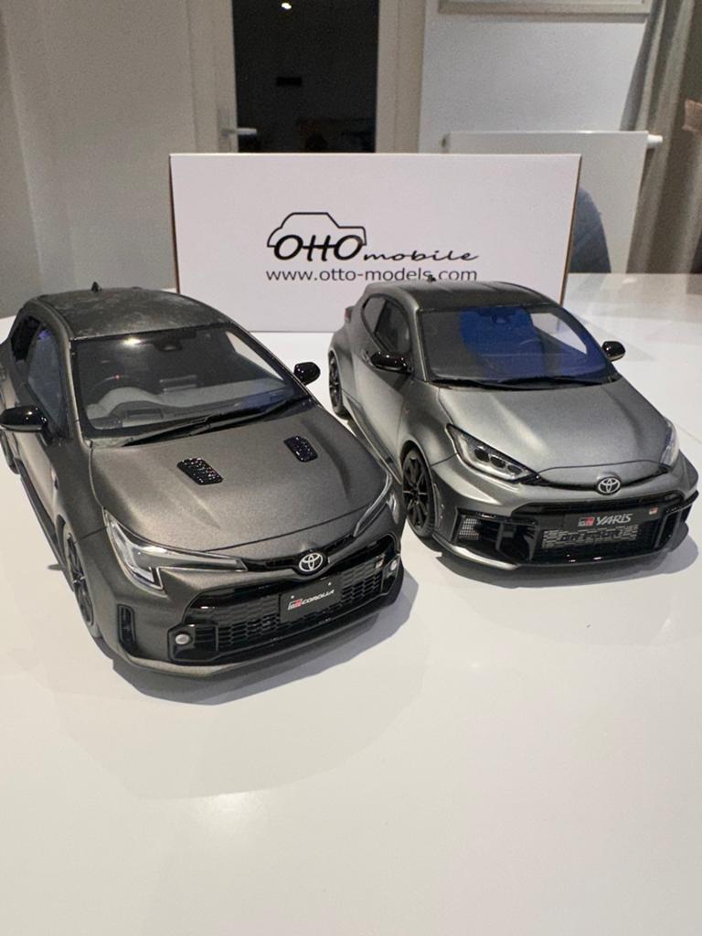 Set van 2 Toyota GR 1/18 Ottomobile in doos, Ophalen of Verzenden, Nieuw, Auto, OttOMobile