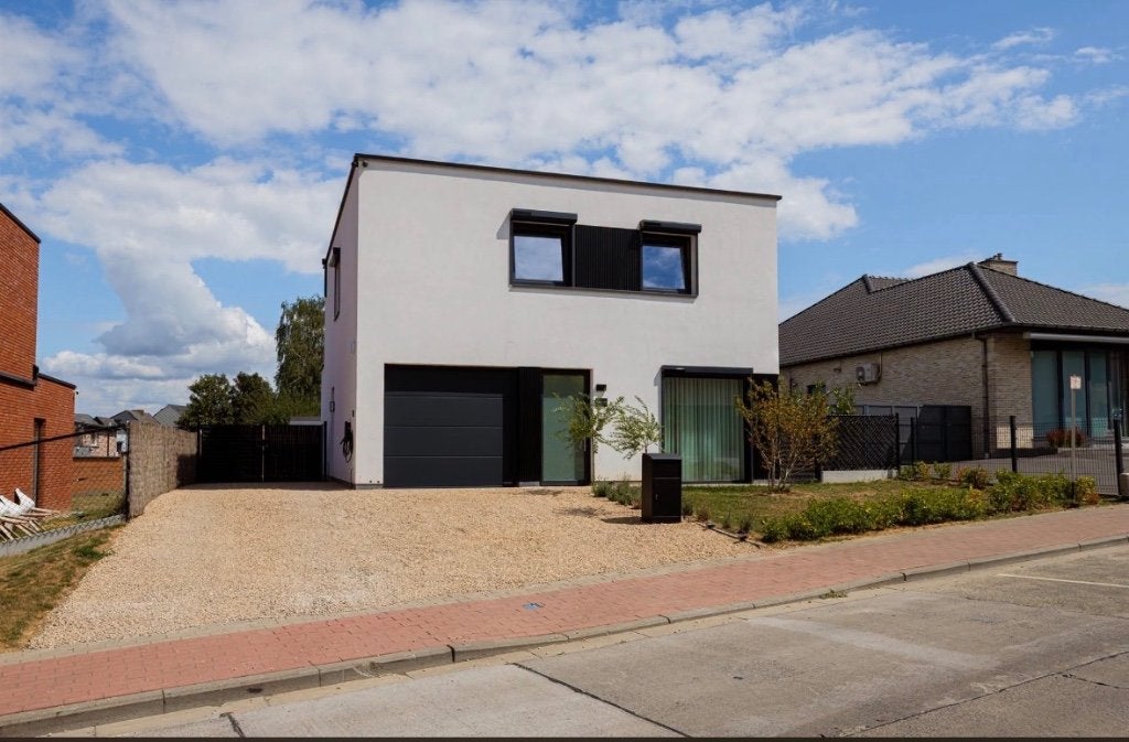 Huis te koop Geraardsbergen, 200 tot 500 m², 177 m², Provincie Oost-Vlaanderen, Geraardsbergen