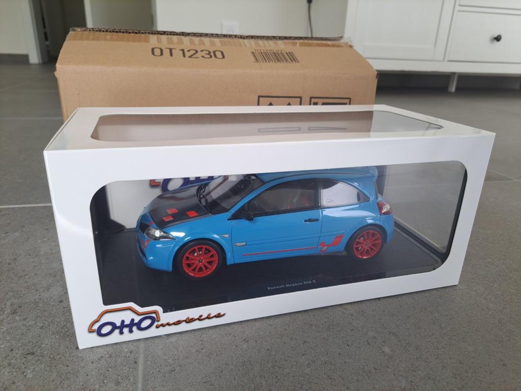 Renault Megane R26 R Blue Dynamo OT1230 OTTO 1/18 Nieuw, Hobby en Vrije tijd, Modelauto's | 1:18, Nieuw, Auto, OttOMobile, Ophalen of Verzenden