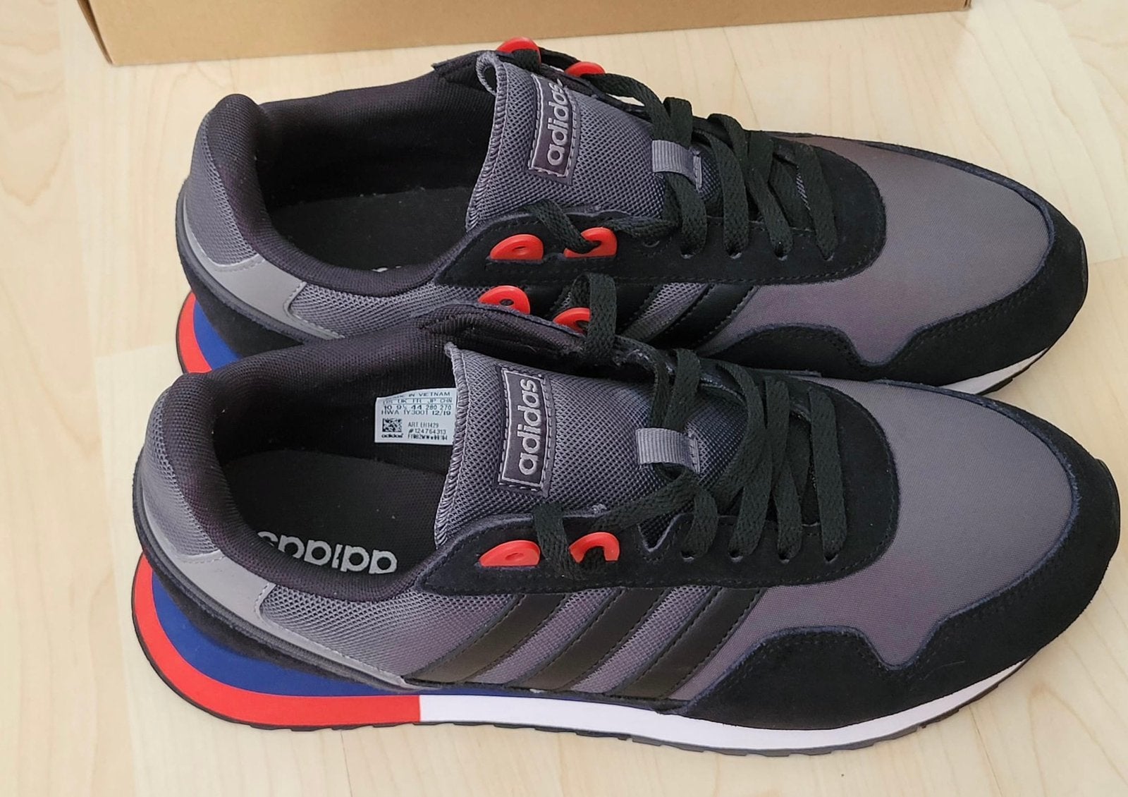 Baskets Adidas 8K 2020 taille 44 neuves, Enlèvement ou Envoi, Neuf, Chaussures