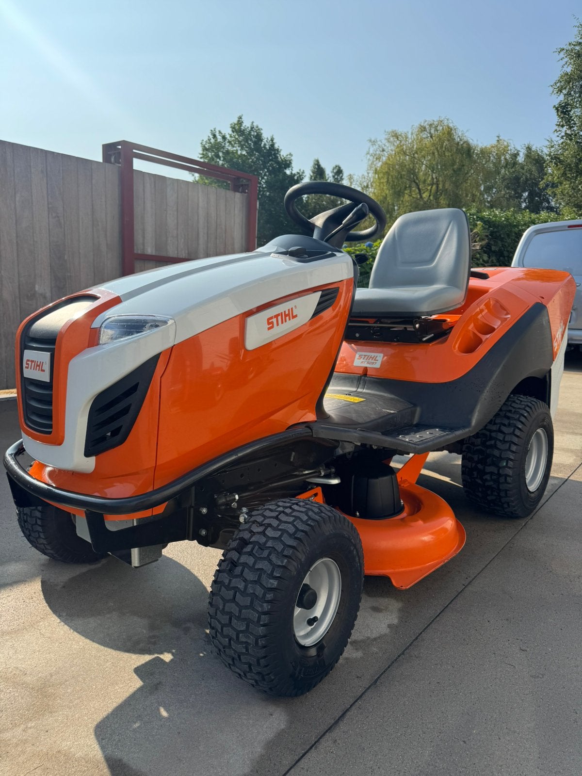 Stihl RT 5097 demo zitmaaier, Tuin en Terras, Zitmaaiers, Nieuw, 90 tot 120 cm, Elektrische starter, Opvangbak, Ophalen