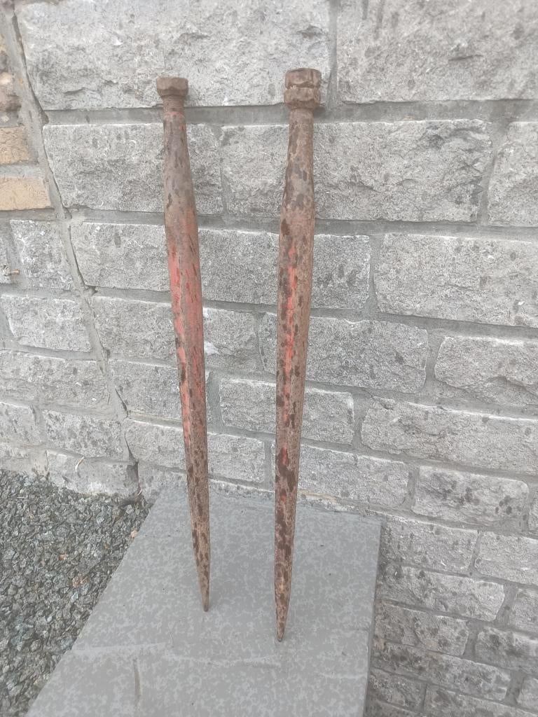 2 barres de fer robustes et lourdes : 68 cm, Enlèvement
