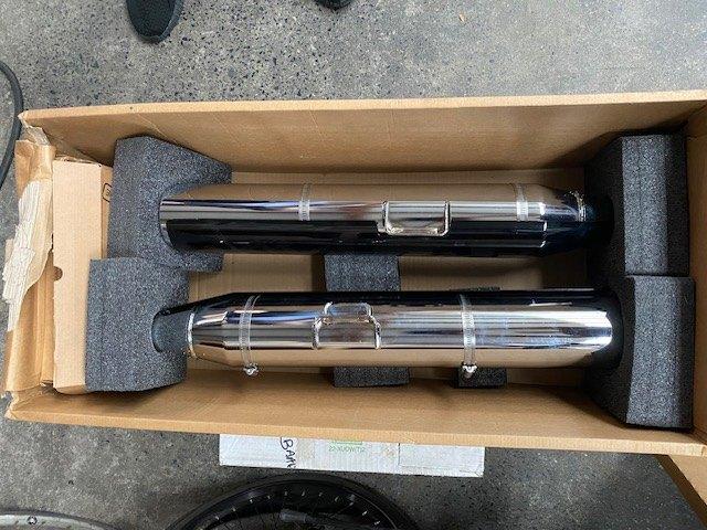 HARLEY DAVIDSON Softail dempers/mufflers 64900460, Enlèvement ou Envoi, Neuf