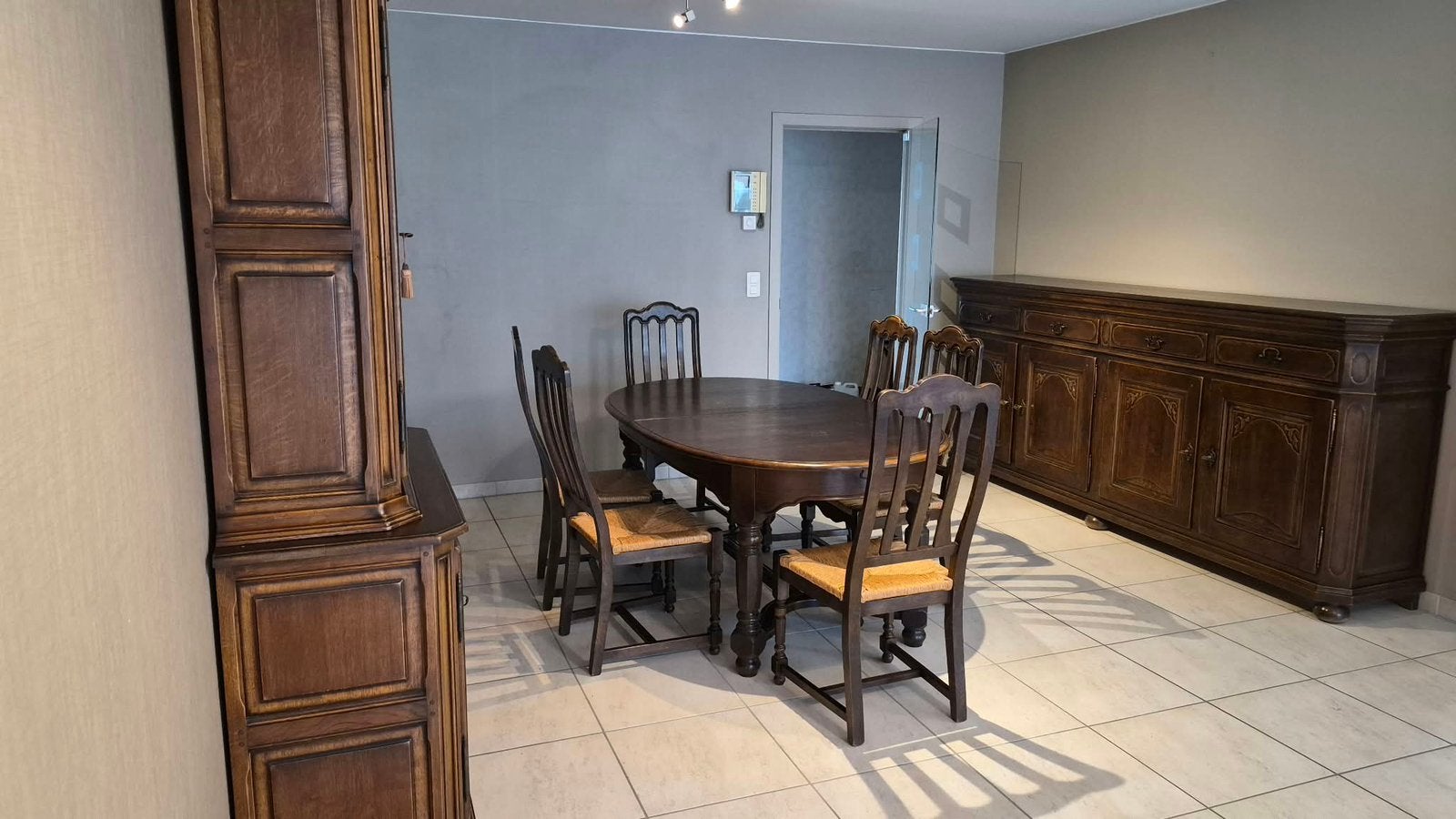 Stijlvolle eerkamer, Ophalen, Gebruikt, Klassiek, 6 tot 8 stoelen